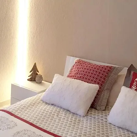 With One Bedroom In Lägenhet *